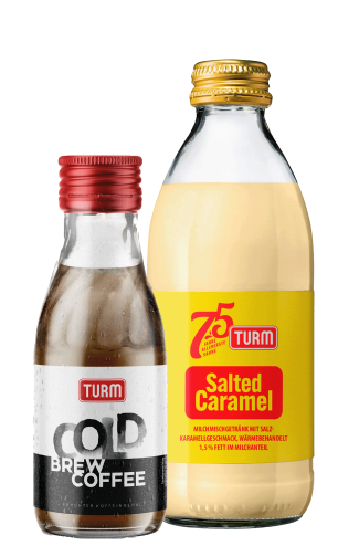 TURM Coldbrew Coffee, Salted Caramel Glasflaschen nebeneinander